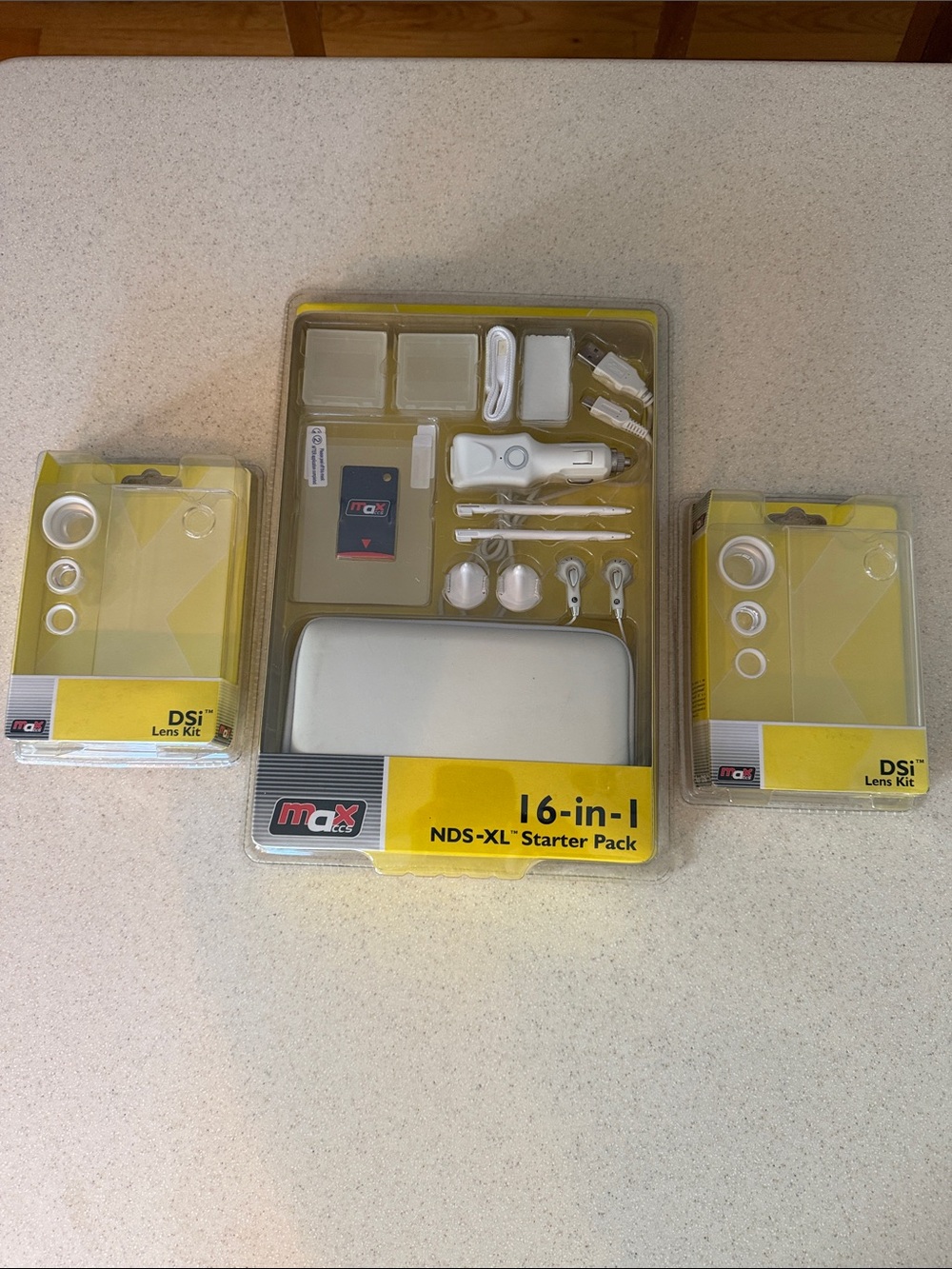 New 16-in-1 NDS-XL Starter Pack with White Carry Case - White & 2 DSI Lens kit